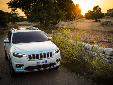 Mopar Oltre 70 Accessori Per La Nuova Jeep Cherokee 2018 WheelsTV