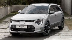 Nuove Kia Niro 2022: autonomia da 460 km per l'elettrica e batteria maggiorata per l'ibrida Nuove Kia Niro 2022: autonomia da 460 km per l'elettrica e batteria maggiorata per l'ibrida