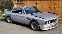 Quest'auto è la figlia illegittima di BMW, Tesla e... della Batmobile! Quest'auto è la figlia illegittima di BMW, Tesla e... della Batmobile!