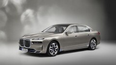 BMW ha presentato la nuova i7, l'auto di lusso elettrica che costa più di una Tesla Model S BMW ha presentato la nuova i7, l'auto di lusso elettrica che costa più di una Tesla Model S
