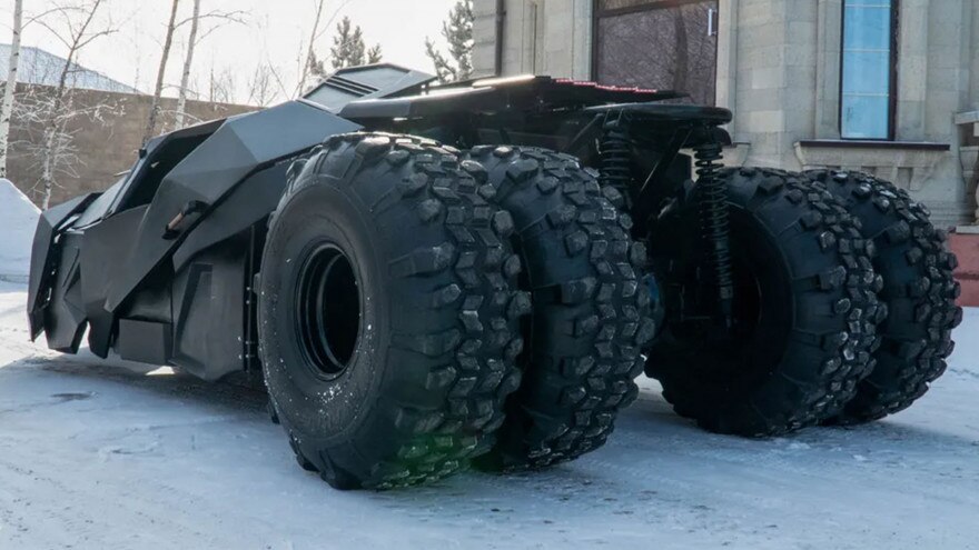 Questa batmobile ha un prezzo altissimo!