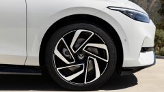 Volkswagen ID.7 sfida Tesla non solo per i 700 km di autonomia Volkswagen ID.7 sfida Tesla non solo per i 700 km di autonomia