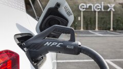 Auto elettriche: le differenze tra kW e kWh Auto elettriche: le differenze tra kW e kWh