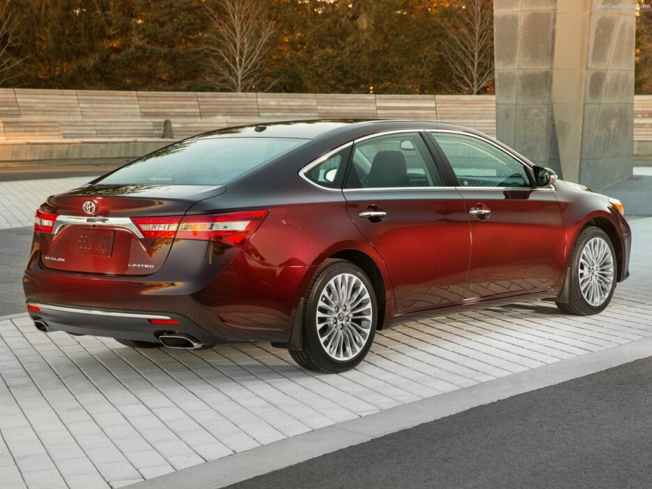 Toyota Avalon quarta generazione restyling tre quarti posteriore