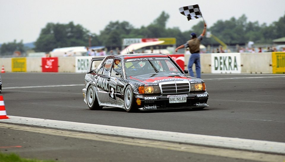 Mit 16 Siegen zur DTM-Meisterschaft 1992: Legendäre DTM-Erfolgssaison für Mercedes-Benz vor 25 Jahren