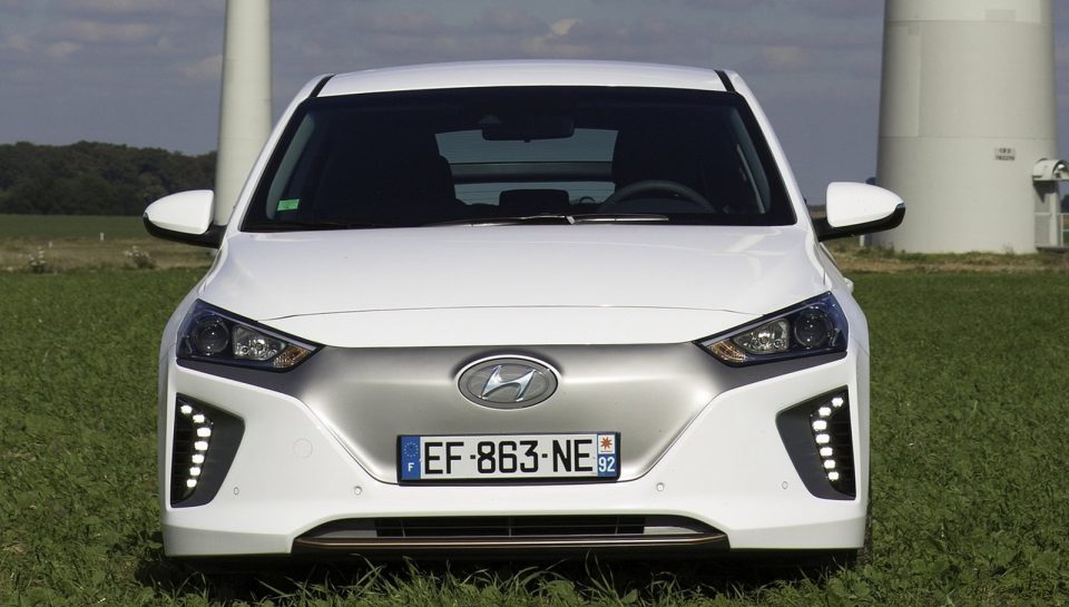 Hyundai-Ioniq-2017-1600-2f