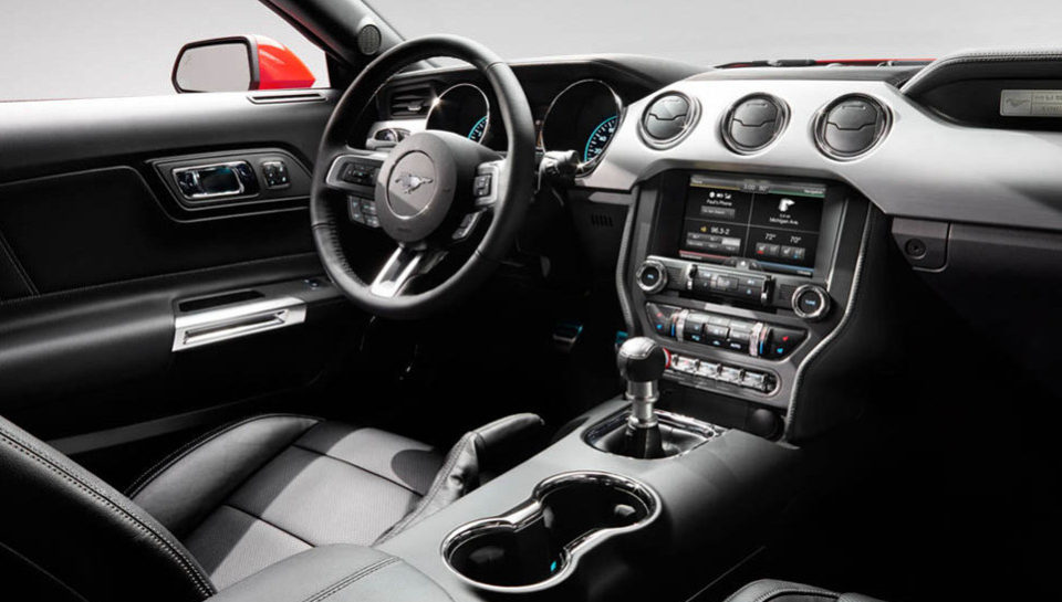 Mustang ecoboost interni