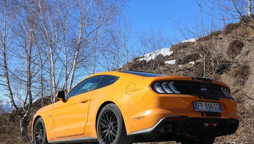 Ford Mustang GT V8 2