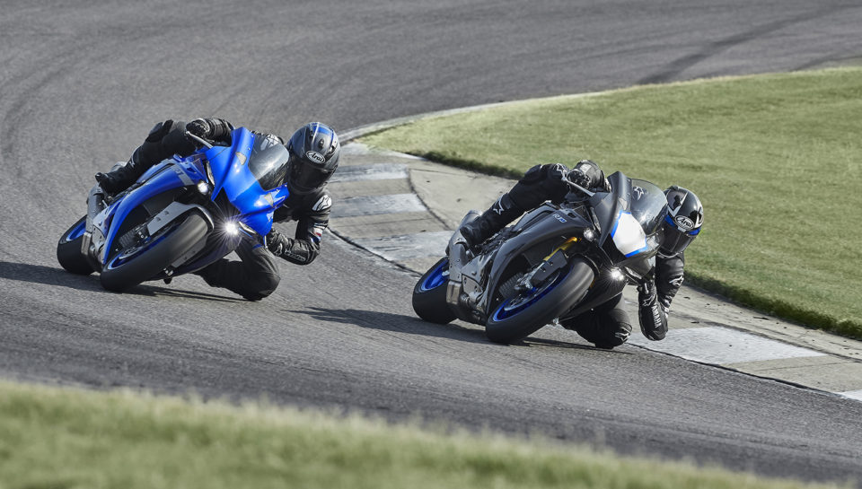 2020_YAM_YZF1000R1_EU_DPBMC_ACT_010-70548