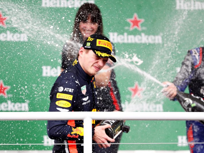 F1 2019 – Verstappen vince il GP del Brasile con la Red Bull, disastro Ferrari F1 2019 – Verstappen vince il GP del Brasile con la Red Bull, disastro Ferrari