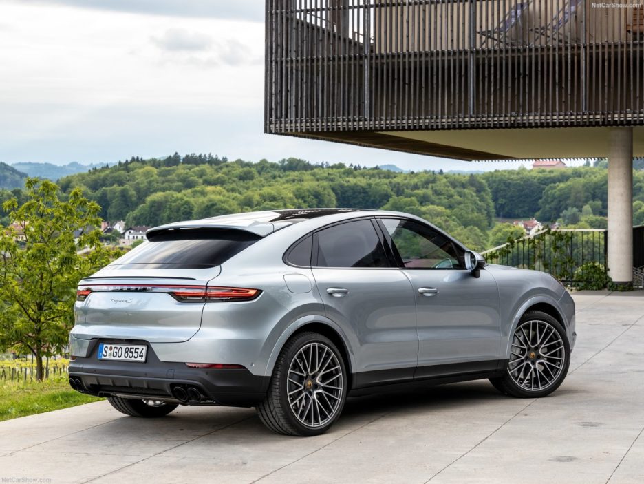 Porsche Cayenne Coupé tre quarti posteriore