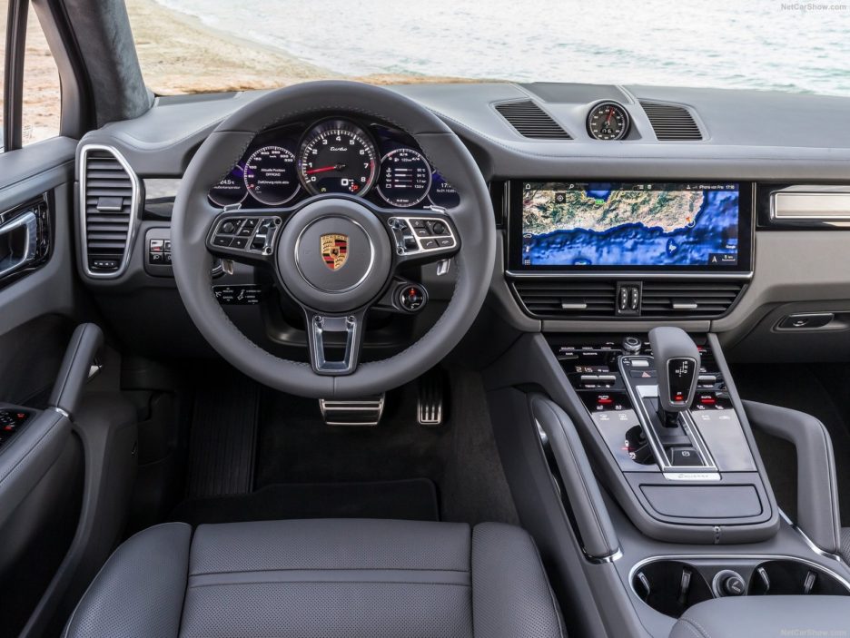 Porsche Cayenne interni