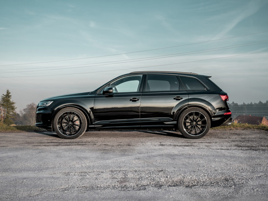 Audi_SQ7_Facelift_GR22_black-5