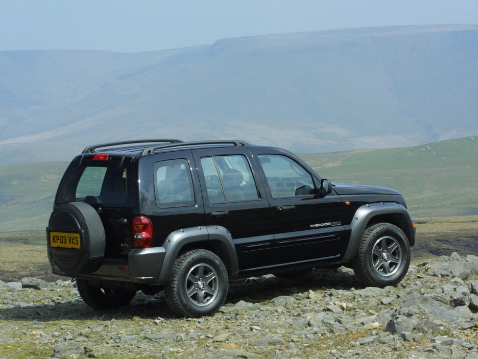 Jeep Cherokee terza generazione tre quarti posteriore