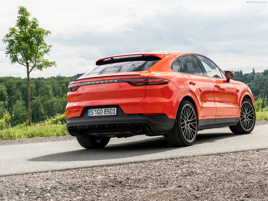 Porsche Cayenne Coupé tre quarti posteriore