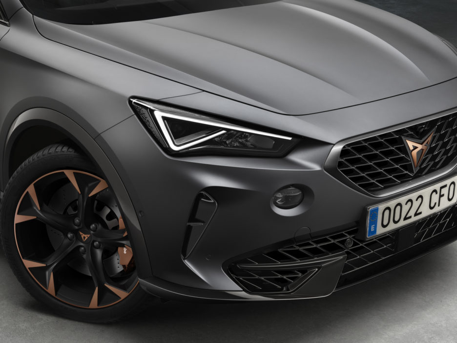 Covers-come-off-the-CUPRA-Formentor_10_HQ