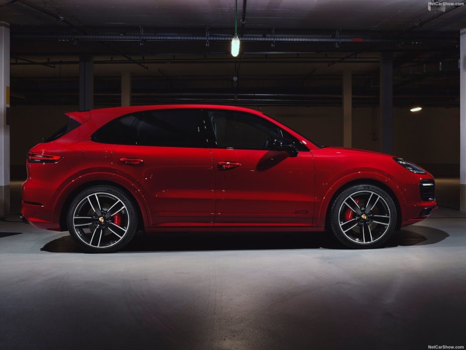 Porsche Cayenne GTS profilo