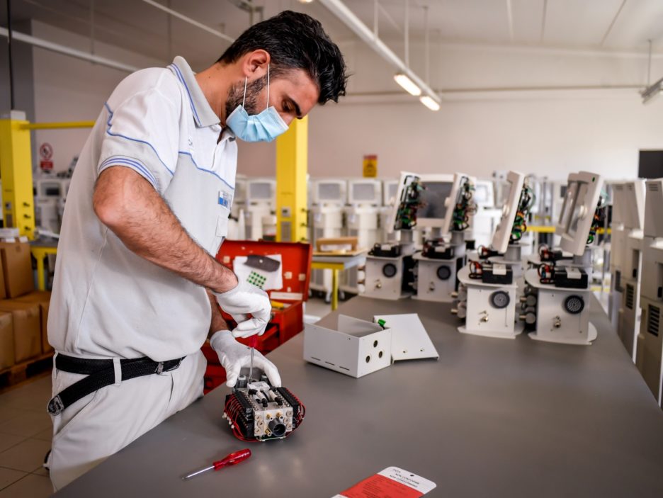 Assemblaggio e Area testing dei ventilatori polmonari in collaborazione con FCA presso la Siare di Valsamoggia