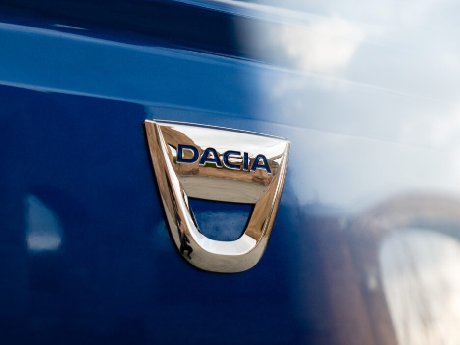 Dacia Sandero logo Dacia