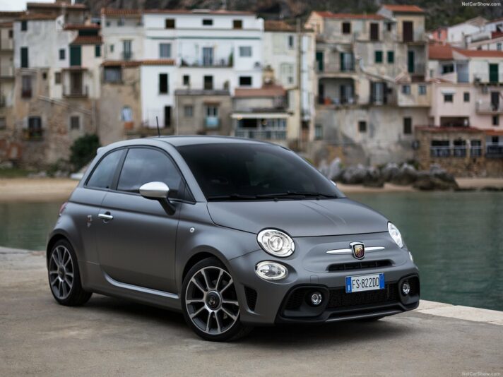 Abarth 595: modello, prezzo, dotazione e foto Abarth 595: modello, prezzo, dotazione e foto