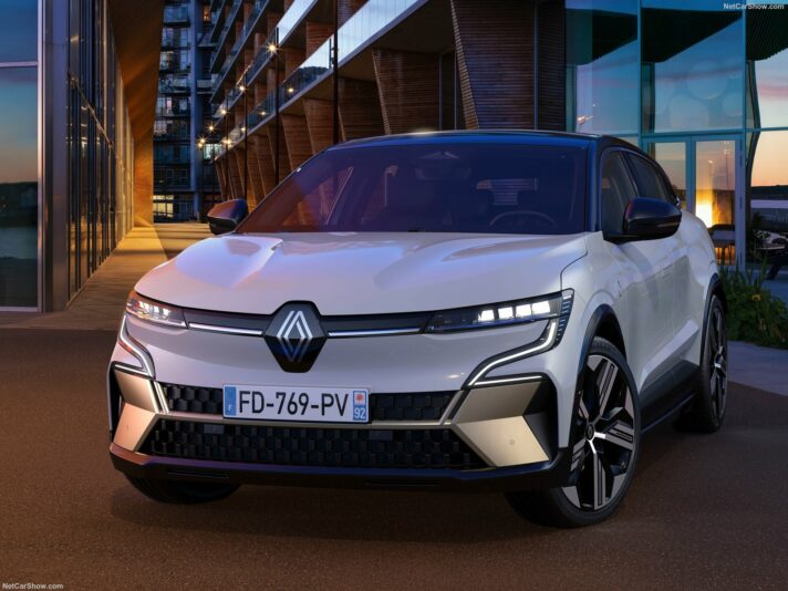 Renault Mégane Electric: le versioni, i prezzi e le rivali Renault Mégane Electric: le versioni, i prezzi e le rivali