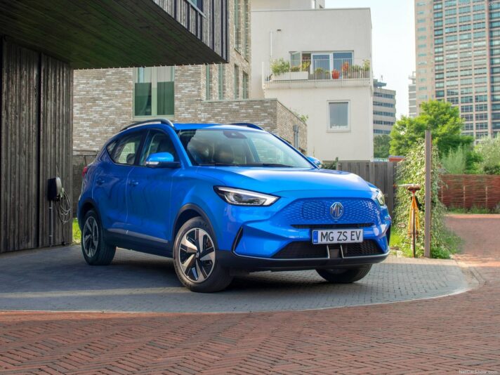 Le auto elettriche e l'inverno: i consigli utili di MG Le auto elettriche e l'inverno: i consigli utili di MG