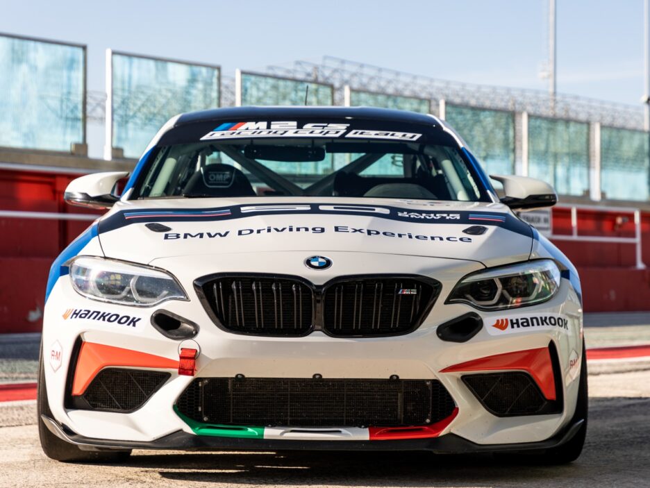 BMW M2 CS Racing Cup Italy 2022 frontale