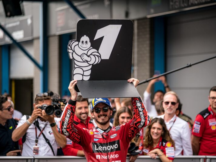 MotoGP 2022: Bagnaia domina ad Assen, doppietta italiana con Bezzecchi MotoGP 2022: Bagnaia domina ad Assen, doppietta italiana con Bezzecchi