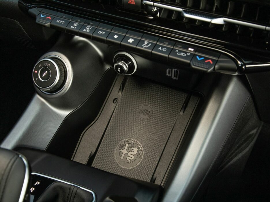 alfa-romeo-tonale-plug-in-hybrid-q4-014